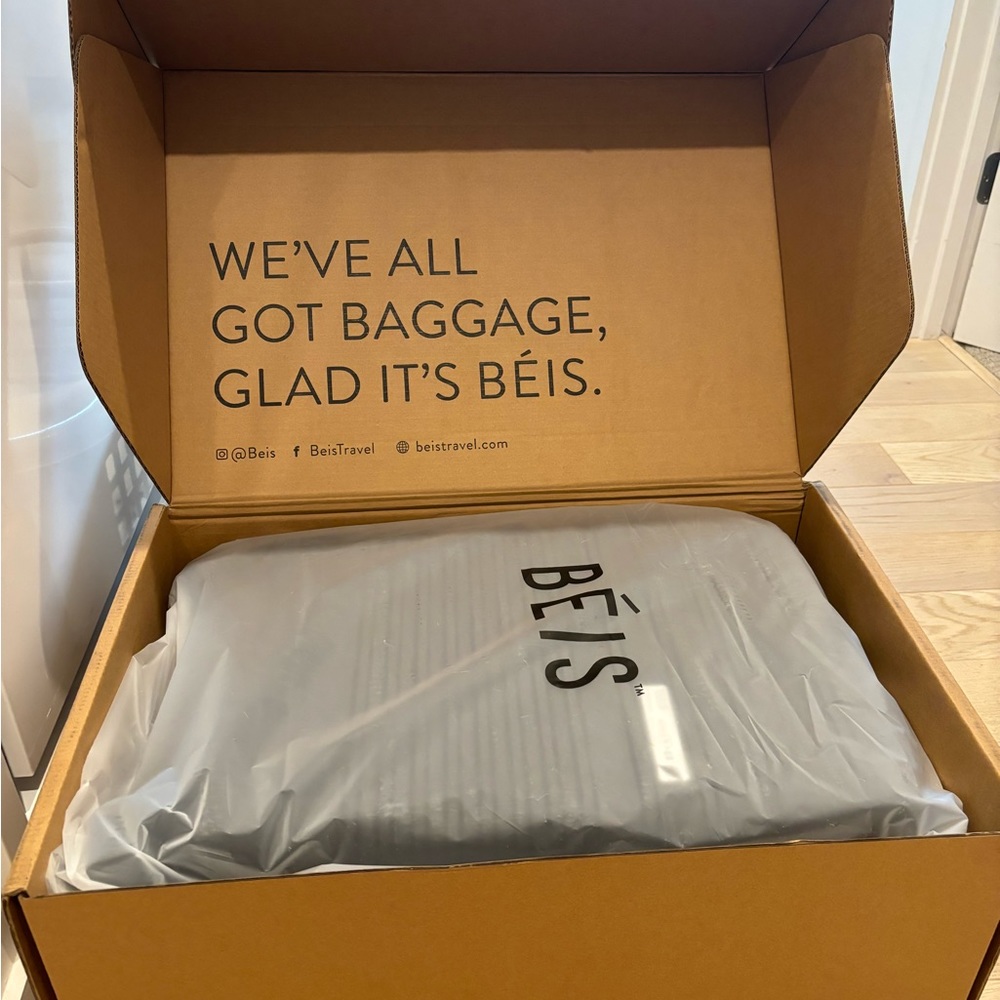 Brand New BÉIS Carry-On Luggage in Black